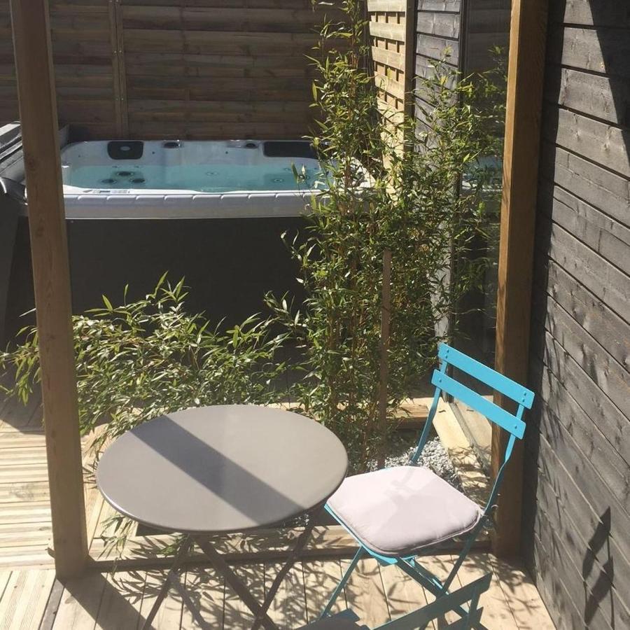 Les Nuits Insolites De La Mothe - Hebergement En Bulle Ou Tiny House Avec Spa Privatif Outremecourt Buitenkant foto